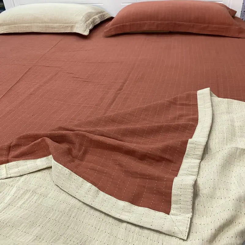 Tagesdecke aus Baumwoll-Doppelgaze mit minimalistischem Punktmuster