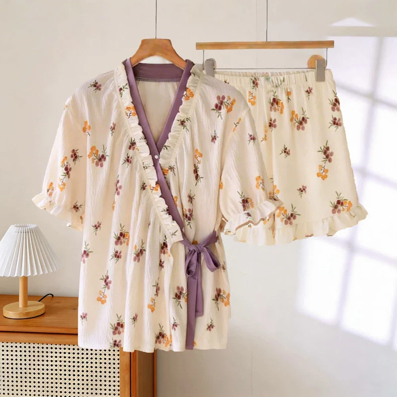 Rustikales Pyjama-Set mit Rüschenärmeln in Beerenfarben
