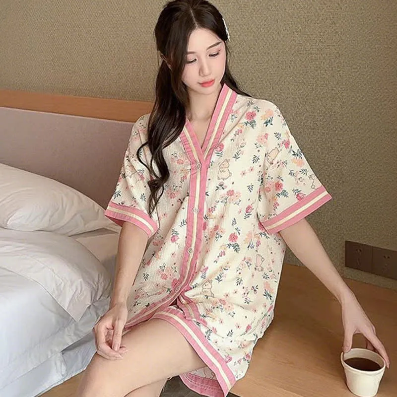 Kurzarm-Pyjama-Set mit Blumenmuster und Hasenmotiv