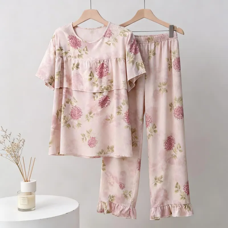 Rundhals-Pyjama-Set in Rosa mit Chrysanthemenmuster