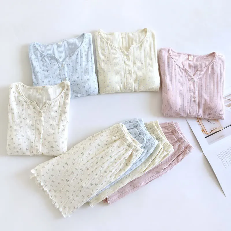 Pyjama-Set aus Baumwoll-Jacquard mit ländlichem Blumenmuster