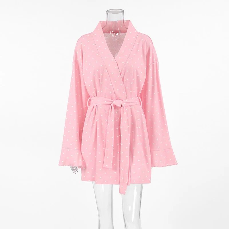 Pyjama-Bademantel mit Herzchenmuster und Rüschen