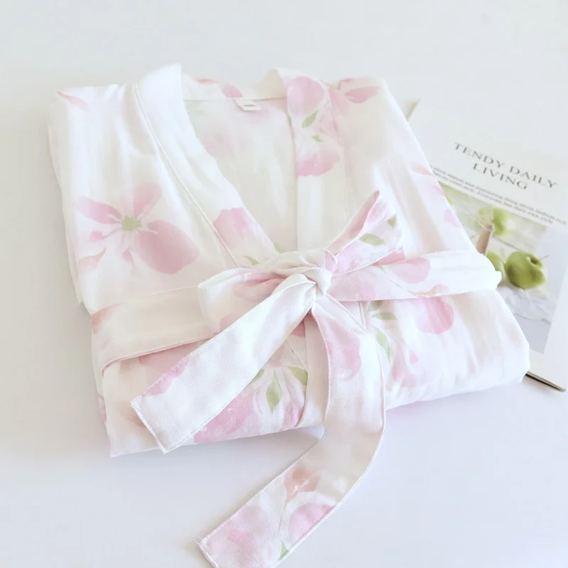 Kimono-Bademantel aus Baumwollgaze mit Kirschblütenmuster