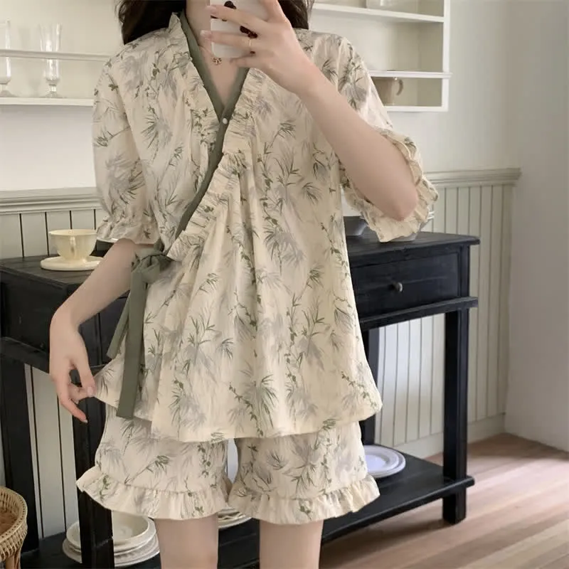Eleganter Pyjama mit Bambusblatt-Rüschenärmeln