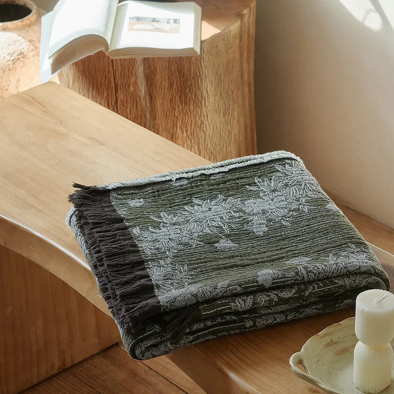 Vintage-Decke aus reiner Baumwolle mit Blumenmuster und Quasten