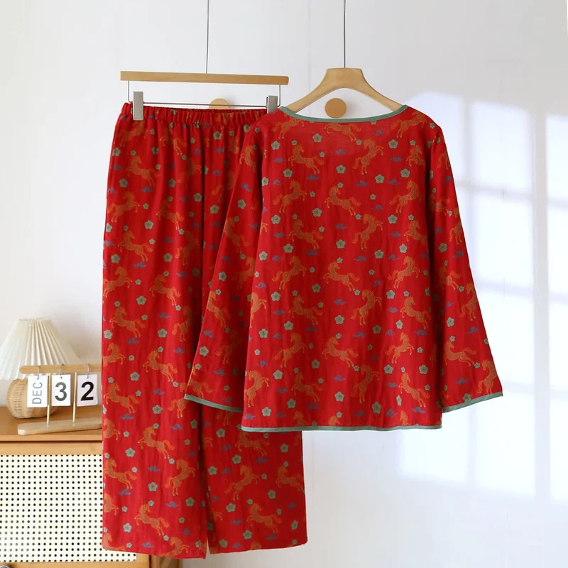 Loungewear-Set aus Baumwollgaze mit Pferdemotiv und Blumenmuster