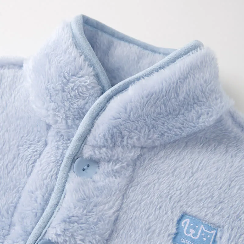 Kinder-Loungewear-Set aus Plüsch mit einfarbigen Knöpfen