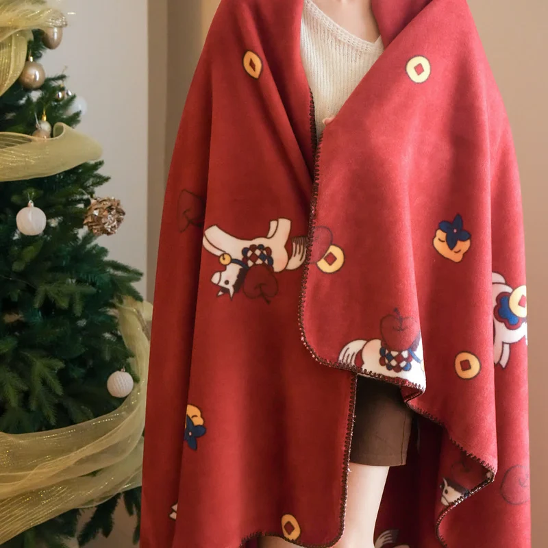 Wendbare Kuscheldecke mit Trojanischem Pferd-Motiv aus Kunstwolle