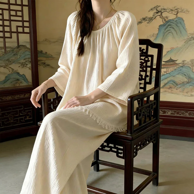 Minimalistisches einfarbiges Loungewear-Set aus Baumwolle