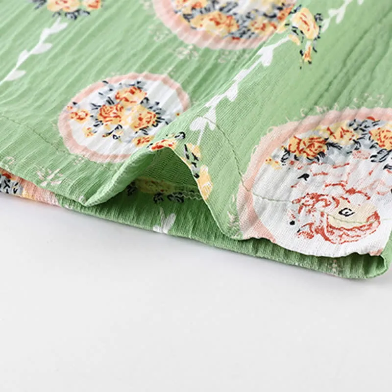 Nachthemd im Kimono-Stil mit Medaillon-Blumenmuster und Rüschen