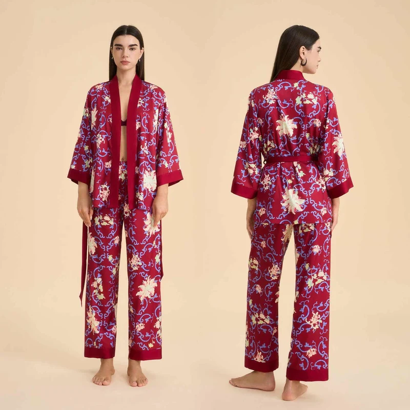 Loungewear-Set im Retro-Blumenkimono-Stil
