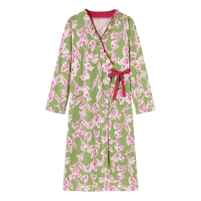 Künstlerisches, florales Kimono-Nachthemd mit Rüschen