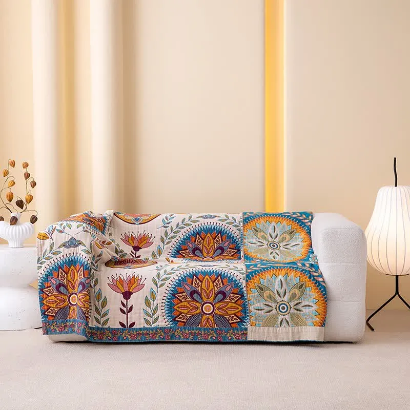Sofadecke aus Baumwollgaze mit exotischem Blattmuster