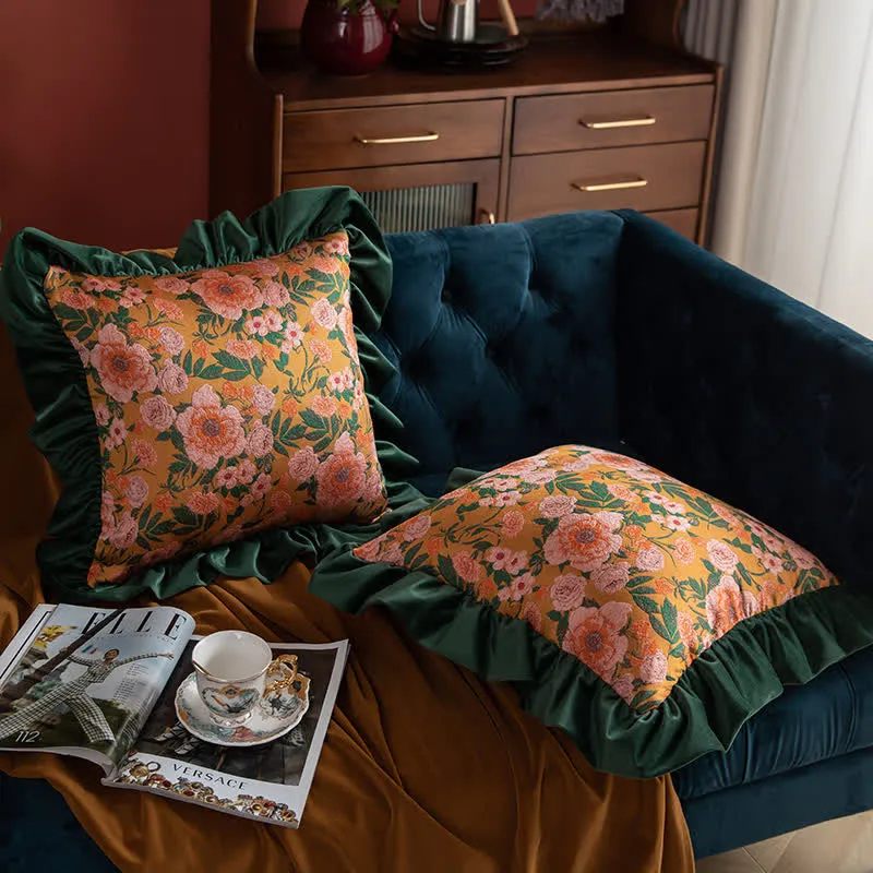 Vintage-Dekokissen mit Rüschen und Jacquard-Blumenmuster
