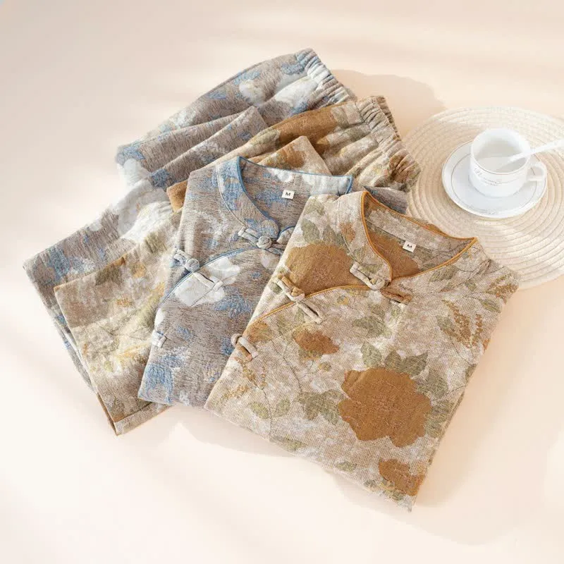 Vintage-Pyjama-Set aus Baumwolle mit Blumenmuster und Stehkragen