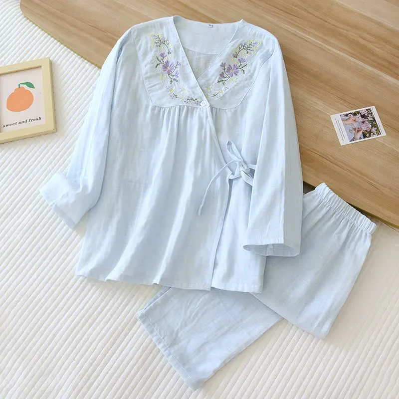 Kimono-Loungewear aus Baumwollgaze mit Blumenstickerei