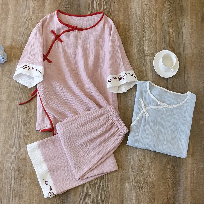 Loungewear im orientalischen Stil aus Baumwollgaze, Kimono