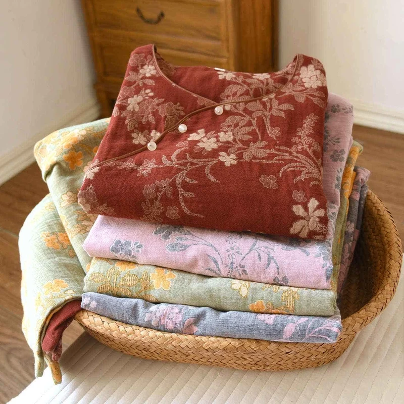 Pyjama aus Baumwollgaze mit Pflaumenblüten-Jacquardmuster