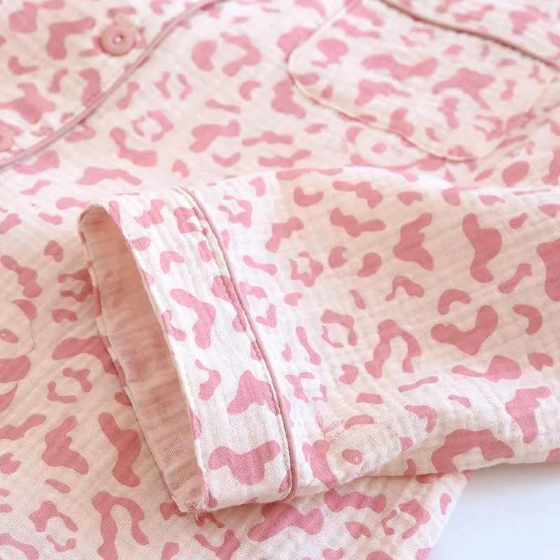 Loungewear-Set aus Baumwolle mit Leopardenmuster in sanften Farbtönen