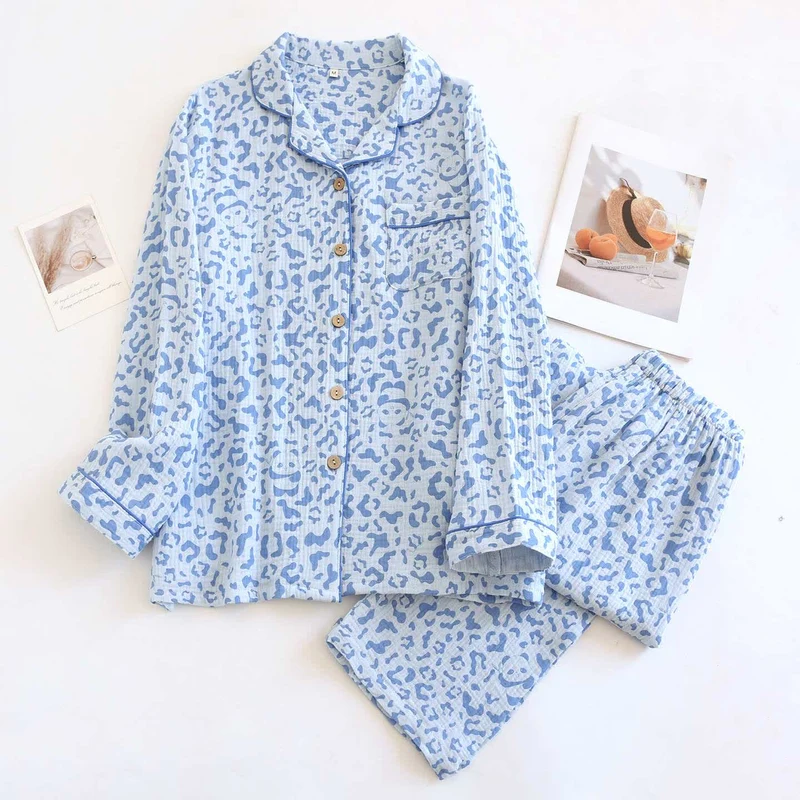 Loungewear-Set aus Baumwolle mit Leopardenmuster in sanften Farbtönen