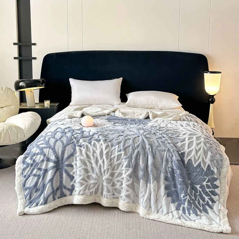Sherpa-Decke mit floralem Muster
