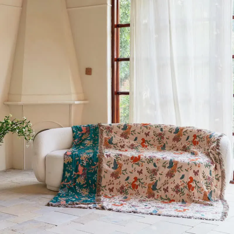 Quilt aus Baumwollgaze mit Eichhörnchen-, Schmetterlings- und Blumenmuster