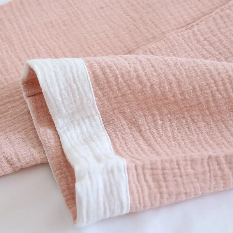 Kimono-Loungewear aus Baumwollgaze mit Schmetterlingsstickerei