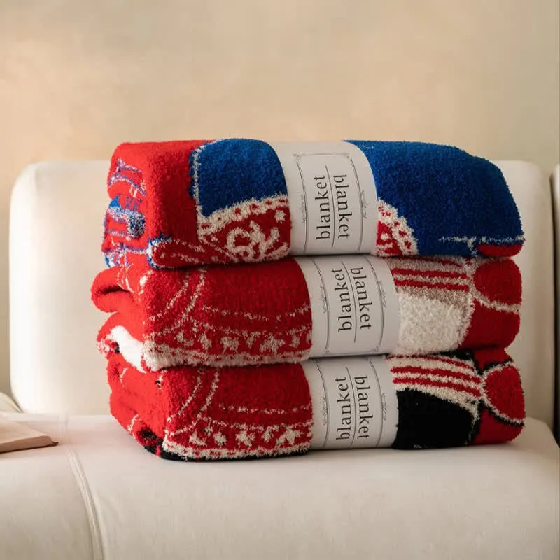 Festliche Strickdecke mit Pferdemotiv