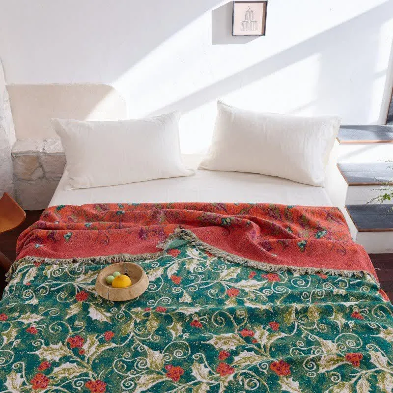 Steppdecke aus Baumwollgaze mit rotem Blumenrankenmuster