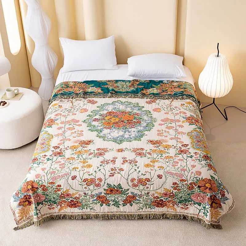 Quilt mit Blumenstrauß, Baumwollgaze, Quasten