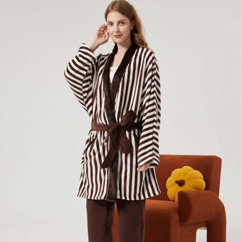 Gestreiftes Kimono-Stil Plüsch-Loungewear-Set