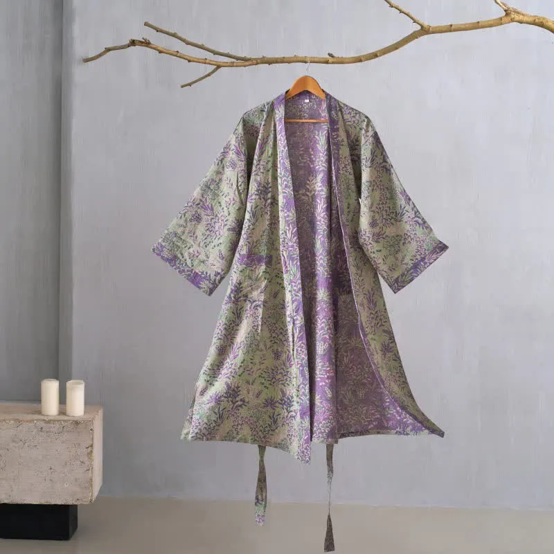 Kimono-Robe aus Baumwollgaze mit botanischem Bezug