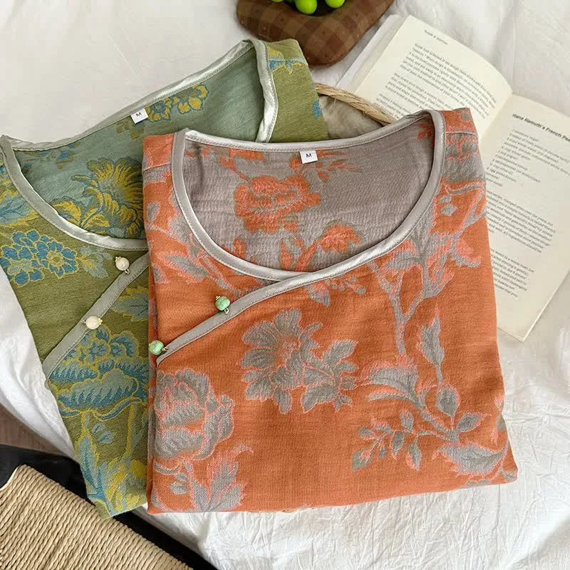 Pyjama aus Baumwollgaze im orientalischen Pfingstrosen-Stil