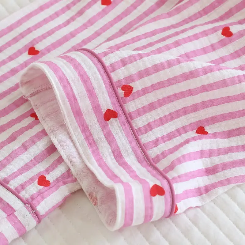 Pyjama-Set aus Baumwollgaze mit Streifen und Herzmuster