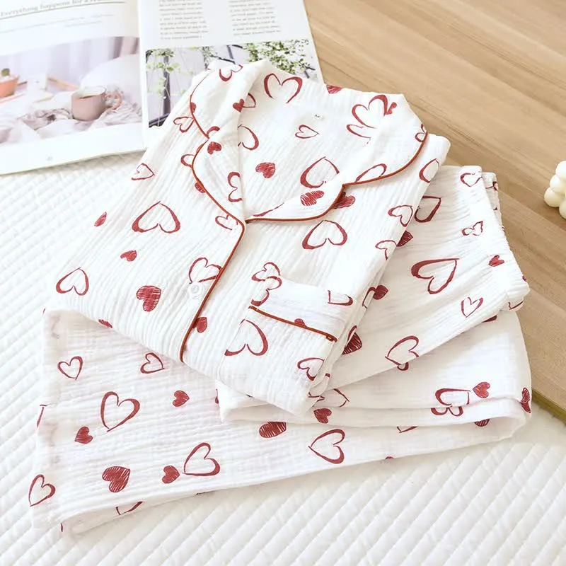 Pyjama-Set aus Baumwollgaze mit Herzchenmuster