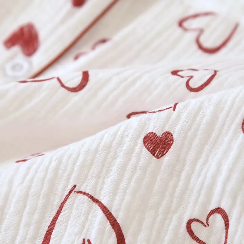 Pyjama-Set aus Baumwollgaze mit Herzchenmuster