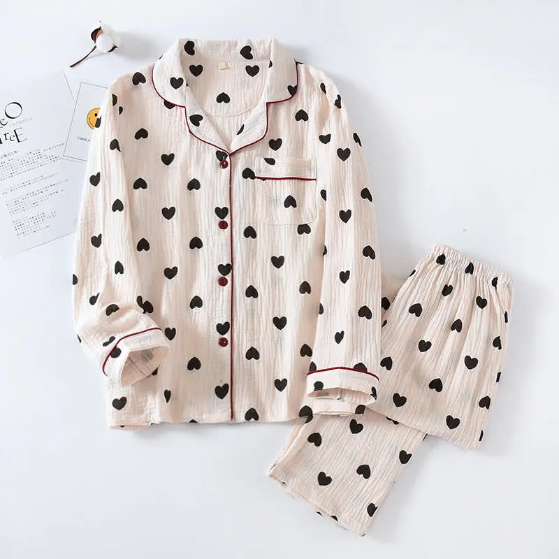 Schwarzes Herz-Pyjama-Set aus reiner Baumwolle