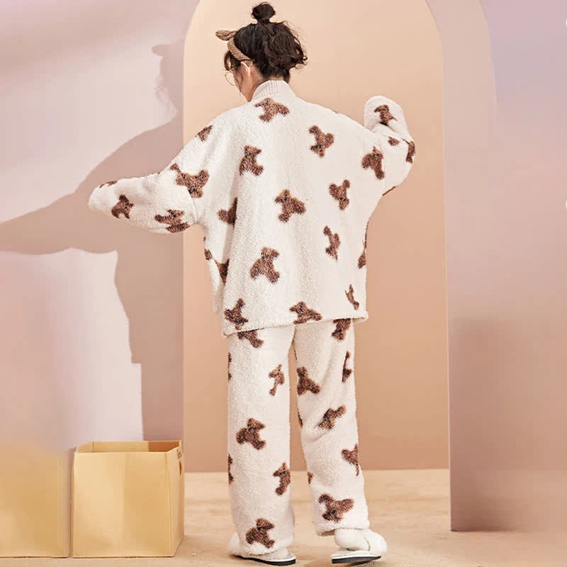 Niedliches Bärenknopf-Plüsch-Loungewear-Set