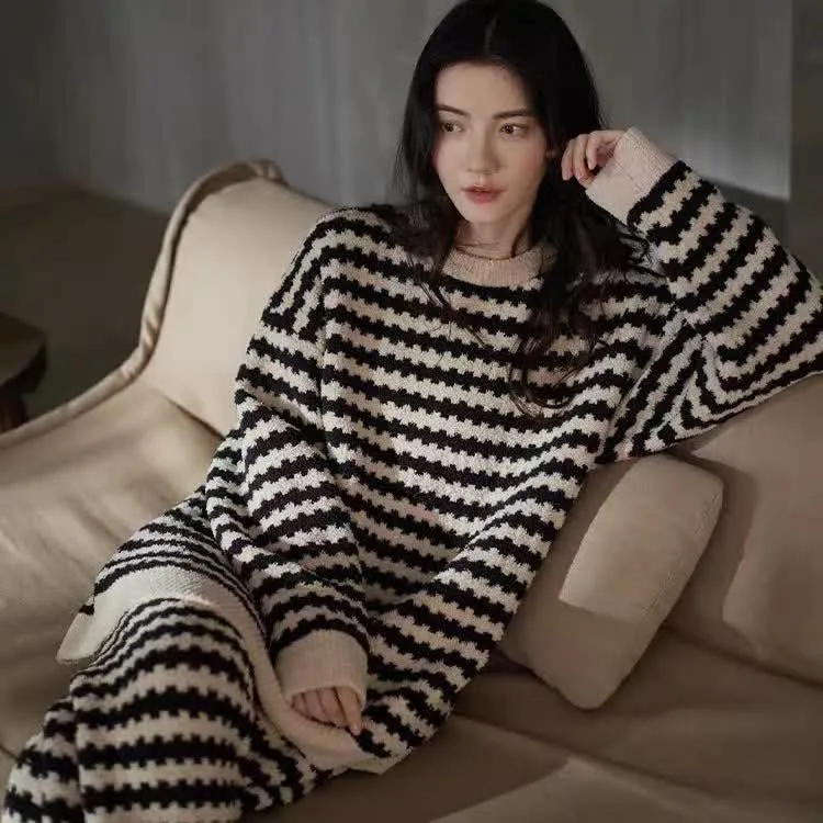 Plüsch-Loungewear-Set mit Streifenmuster