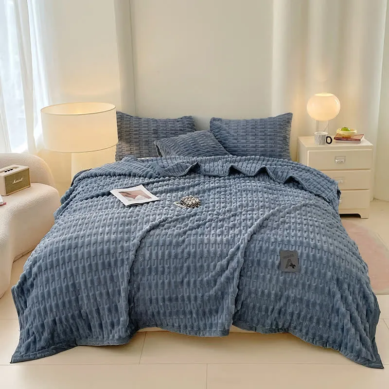Ownkoti Minimalistische, einfarbige Fleecedecke mit Struktur