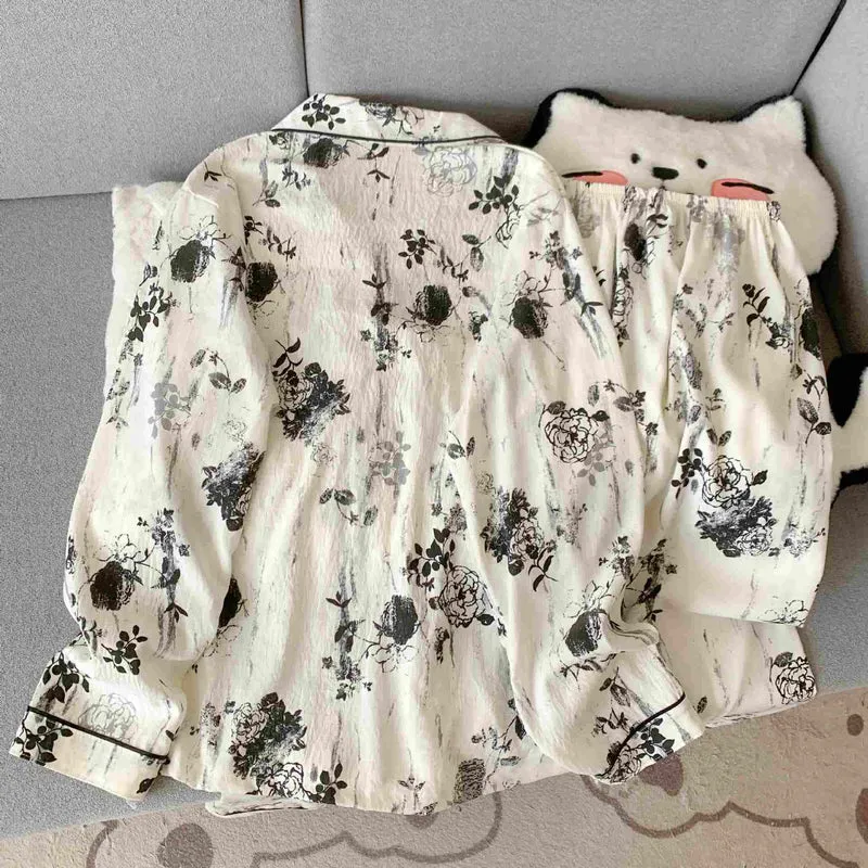 Ownkoti Loungewear-Set im Ink Style mit Rosenmuster