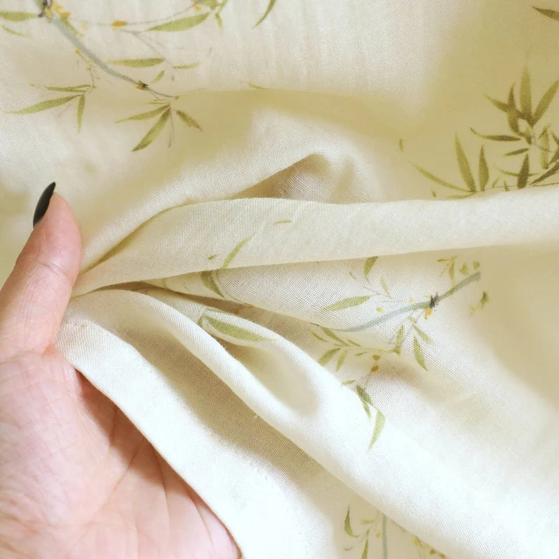 Ownkoti Orientalisch inspirierte Loungewear aus Bambus-Baumwolle mit Schmetterlingsmotiv