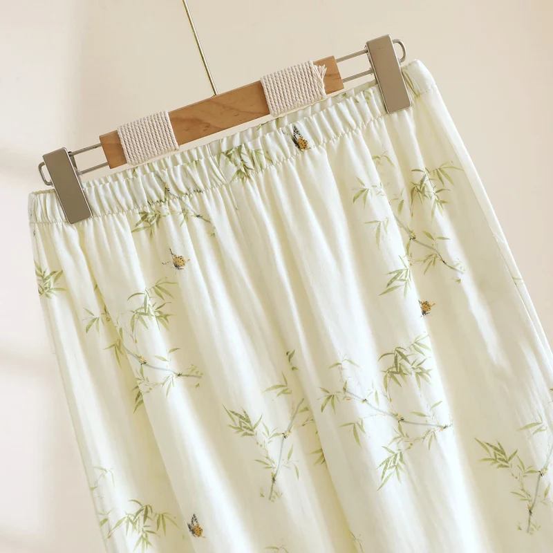Ownkoti Orientalisch inspirierte Loungewear aus Bambus-Baumwolle mit Schmetterlingsmotiv
