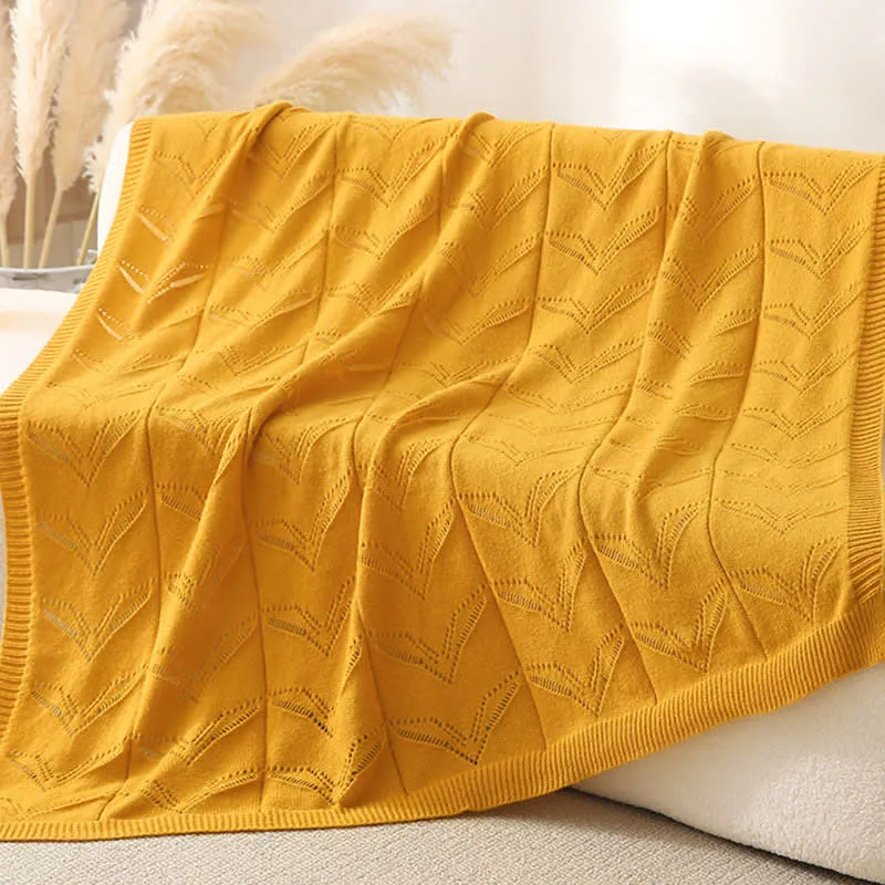 Ownkoti Strickdecke mit einfarbigen Streifen und Struktur
