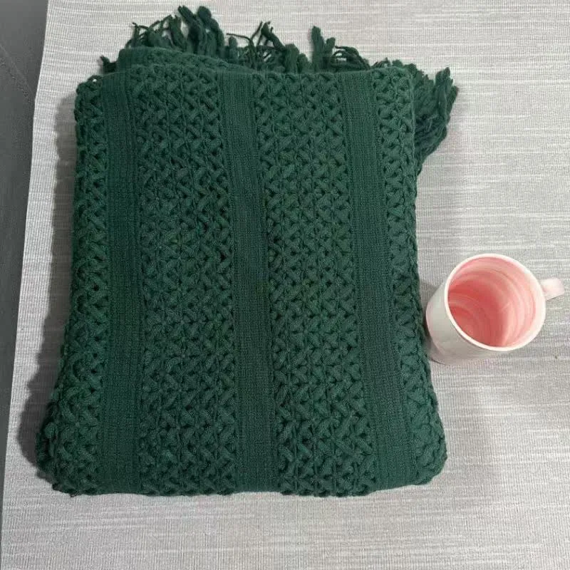 Ownkoti Einfarbige, geometrische Zopfstrickdecke