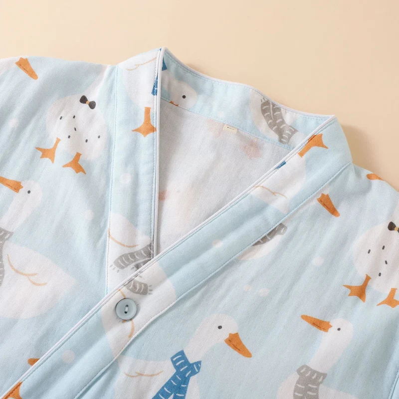 Baumwollgaze-Kimono-Pyjama mit Cartoon-Gans