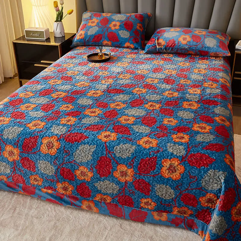 Ownkoti Gesteppte Plüschdecke mit Blumenblattmuster