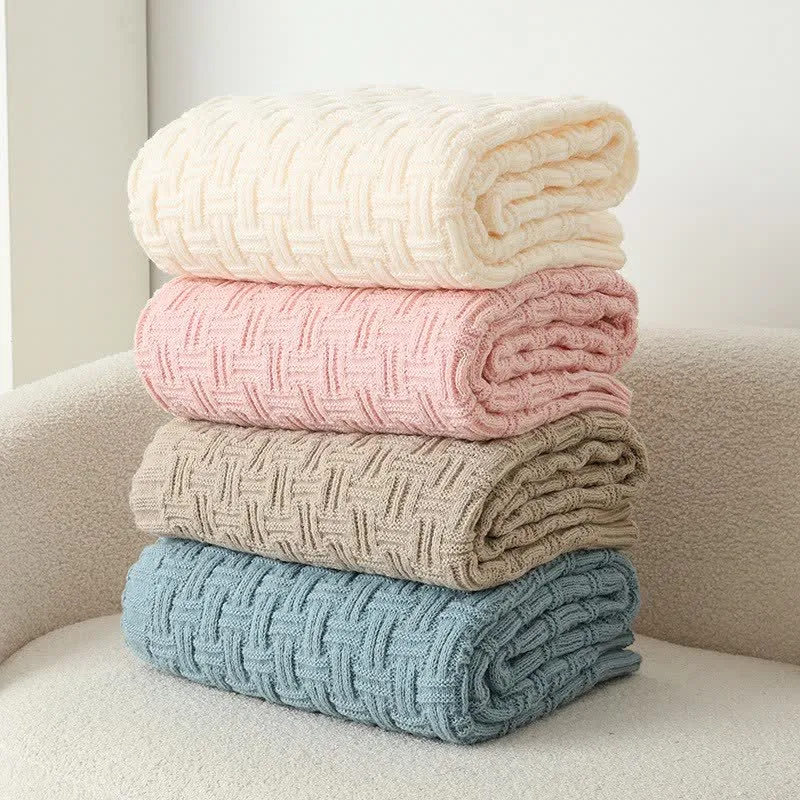 Ownkoti Solid Knot Strukturierte Strickdecke