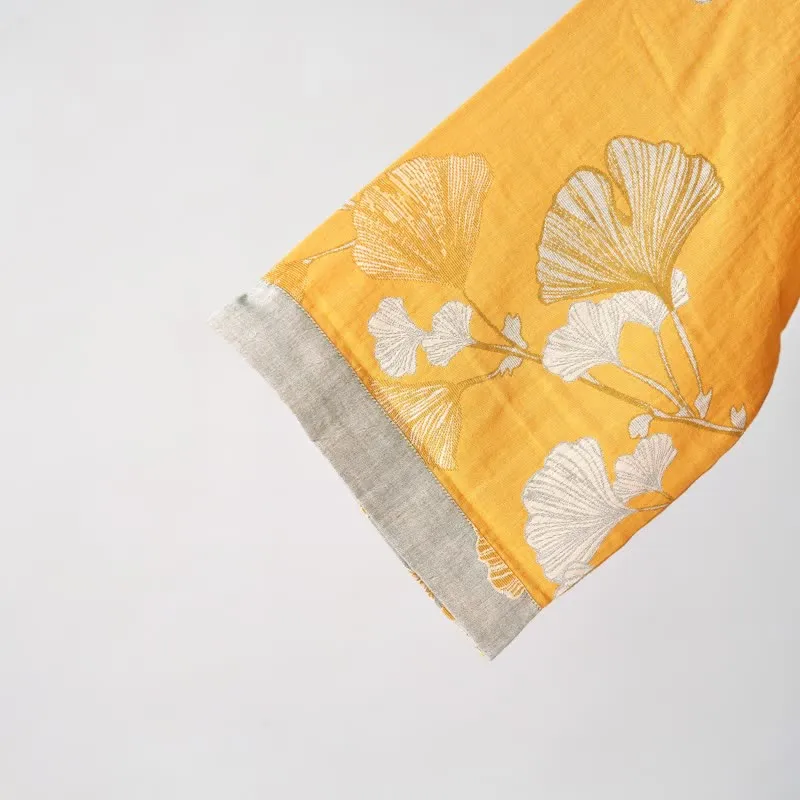 Kimono-Bademantel aus Baumwollgaze und Ginkgo