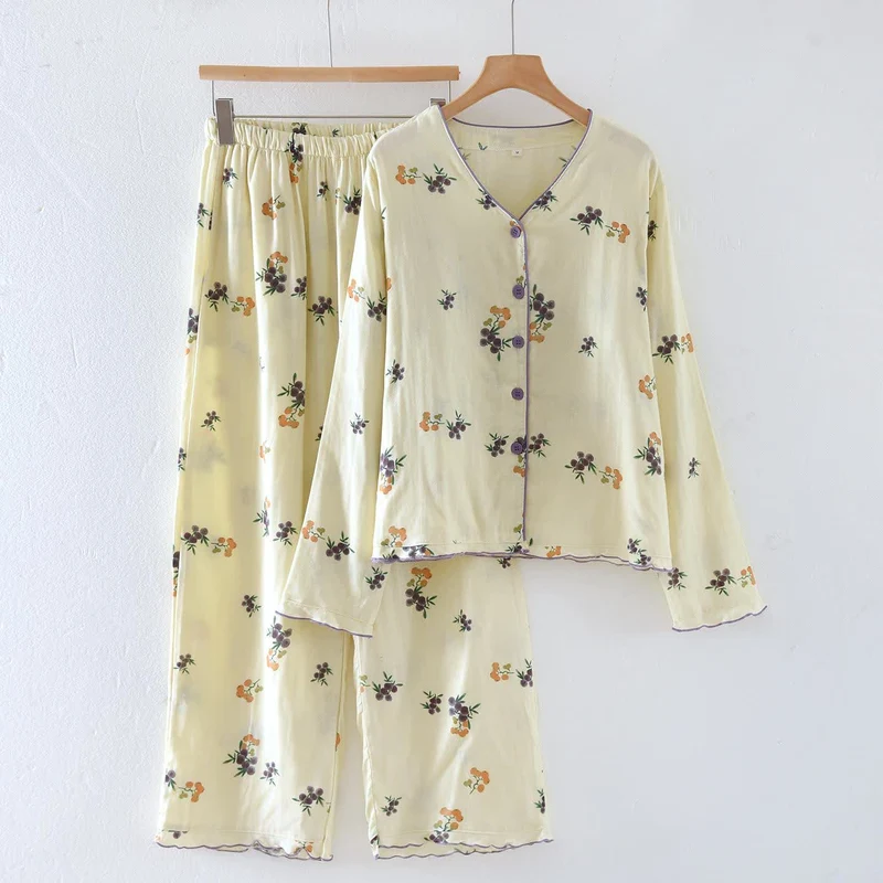 Loungewear-Set aus Baumwollgaze mit Mispelfrüchten